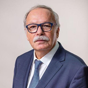 Prof. dr hab. Stefanowi M. Kwiatkowskiemu, dr h.c. multi,