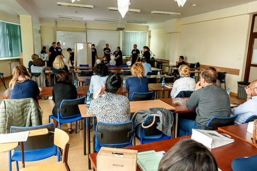 aktorzy Teatru Skrzydła z Żyrardowa w spektaklu "Mały Książę"